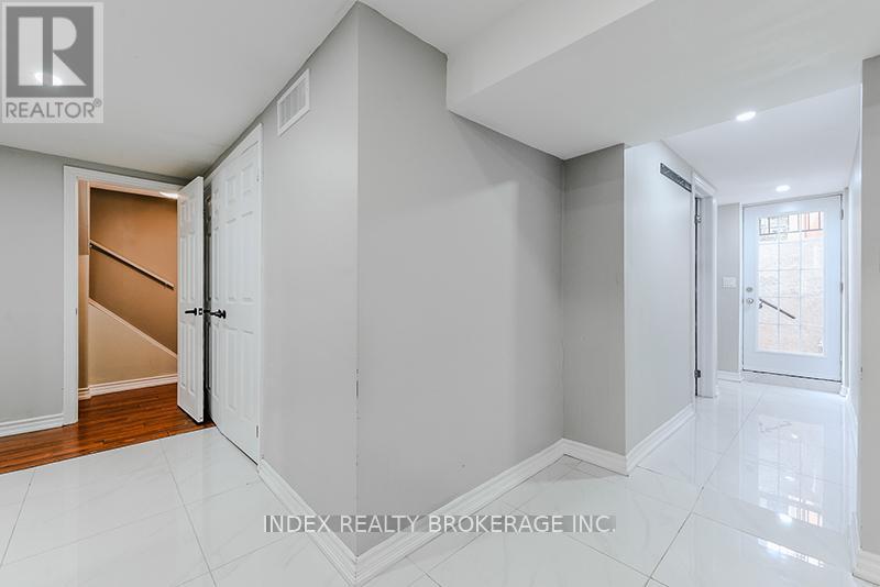 6101 Edenwood Drive, Mississauga, Ontario  L5N 2Y6 - Photo 41 - W12582804