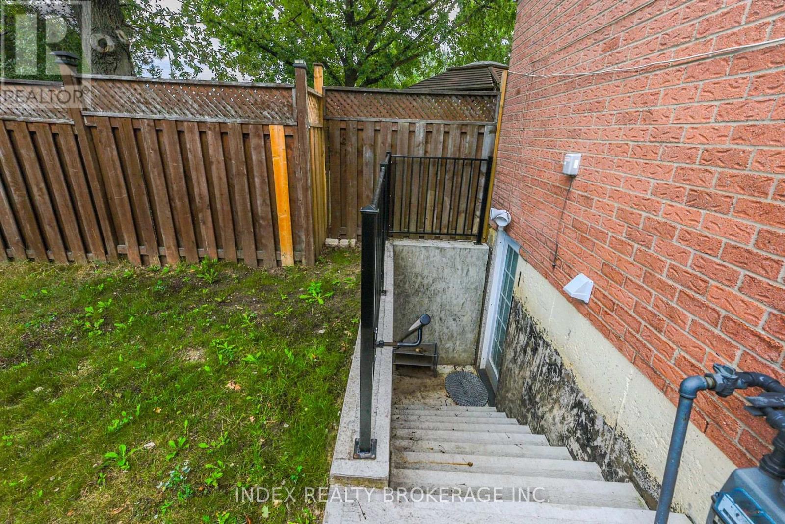 6101 Edenwood Drive, Mississauga, Ontario  L5N 2Y6 - Photo 49 - W12582804