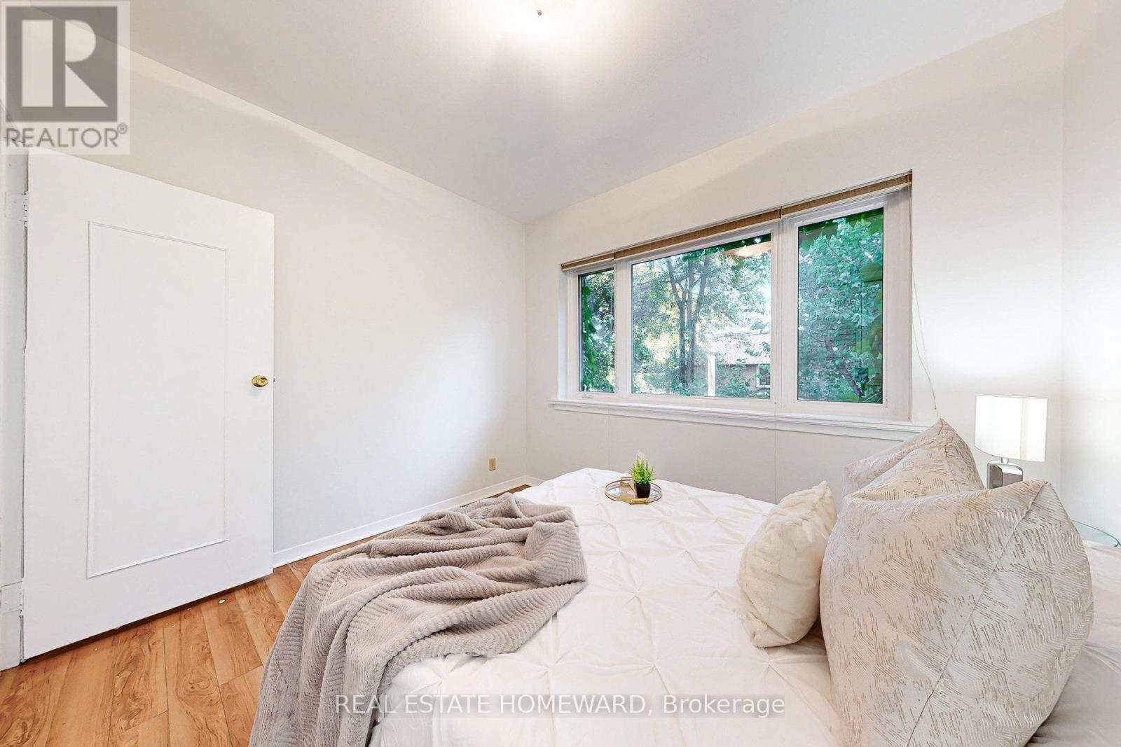 1150 Kipling Avenue, Toronto, Ontario  M9B 3M6 - Photo 25 - W12582822