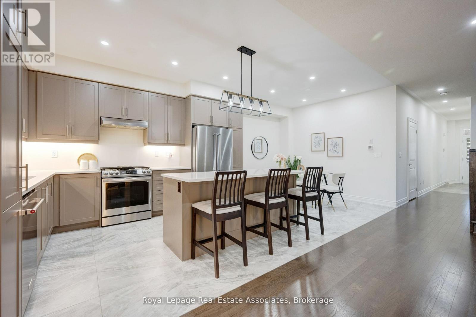 13 Quinton Ridge, Brampton, Ontario  L6Y 6J4 - Photo 12 - W12582878