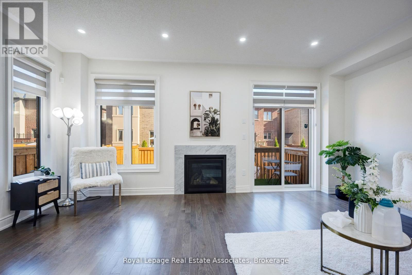 13 Quinton Ridge, Brampton, Ontario  L6Y 6J4 - Photo 4 - W12582878