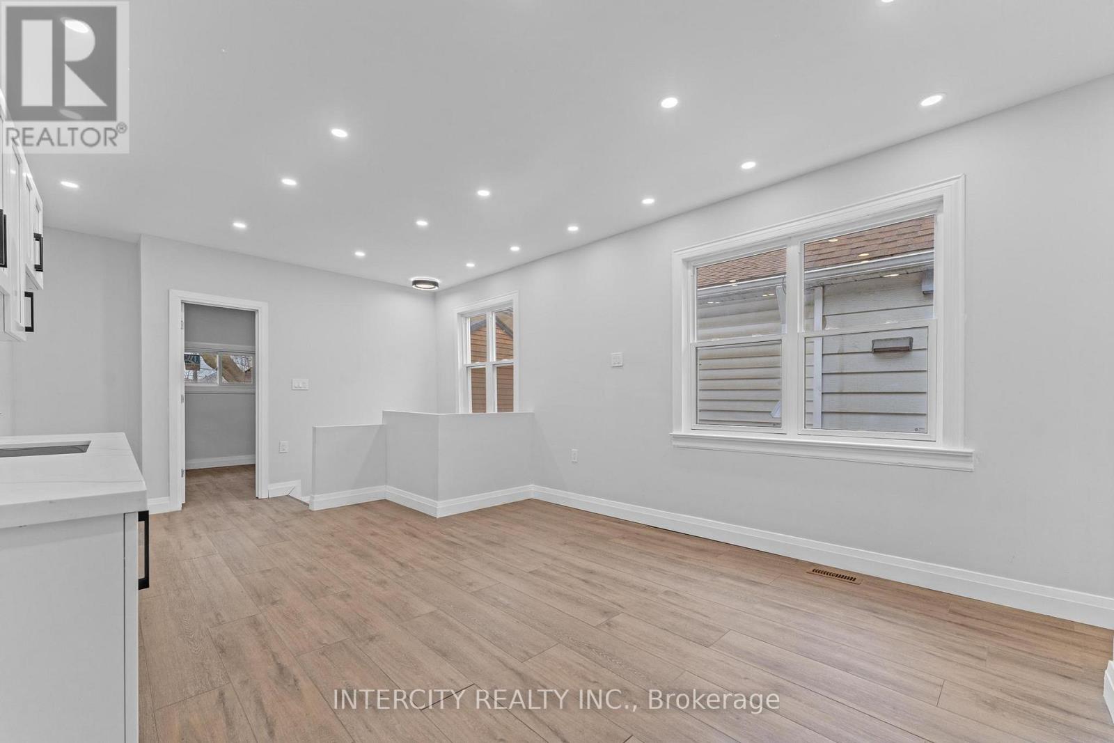 68 Greendale Avenue, Toronto, Ontario M6N 4P6 - Photo 11 - W12406078