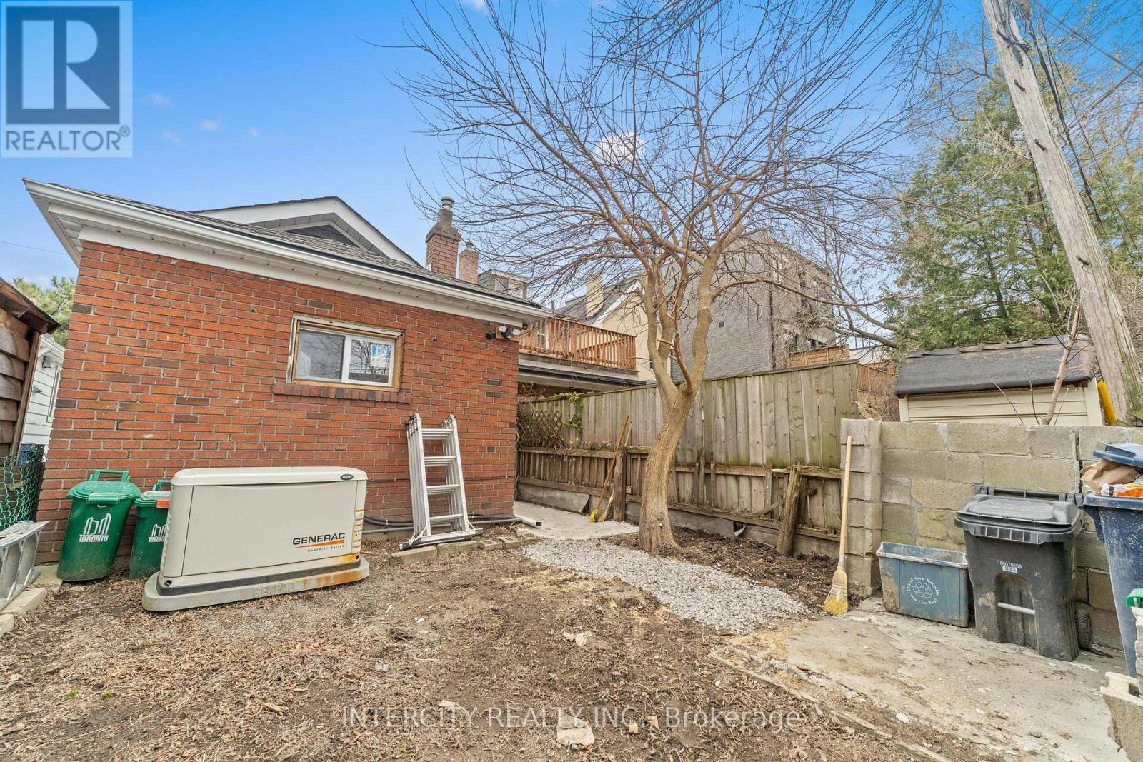 68 Greendale Avenue, Toronto, Ontario M6N 4P6 - Photo 25 - W12406078