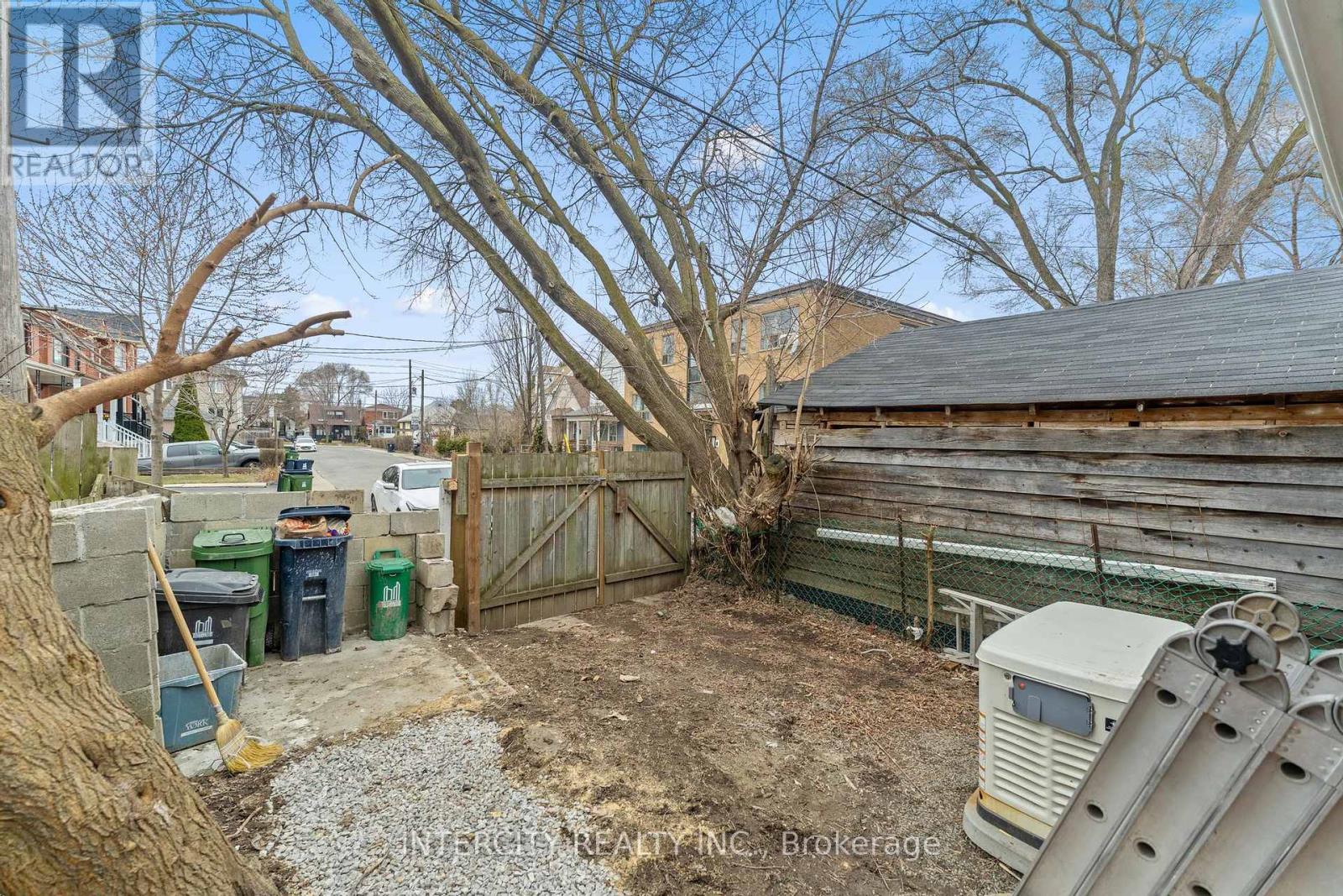 68 Greendale Avenue, Toronto, Ontario M6N 4P6 - Photo 26 - W12406078