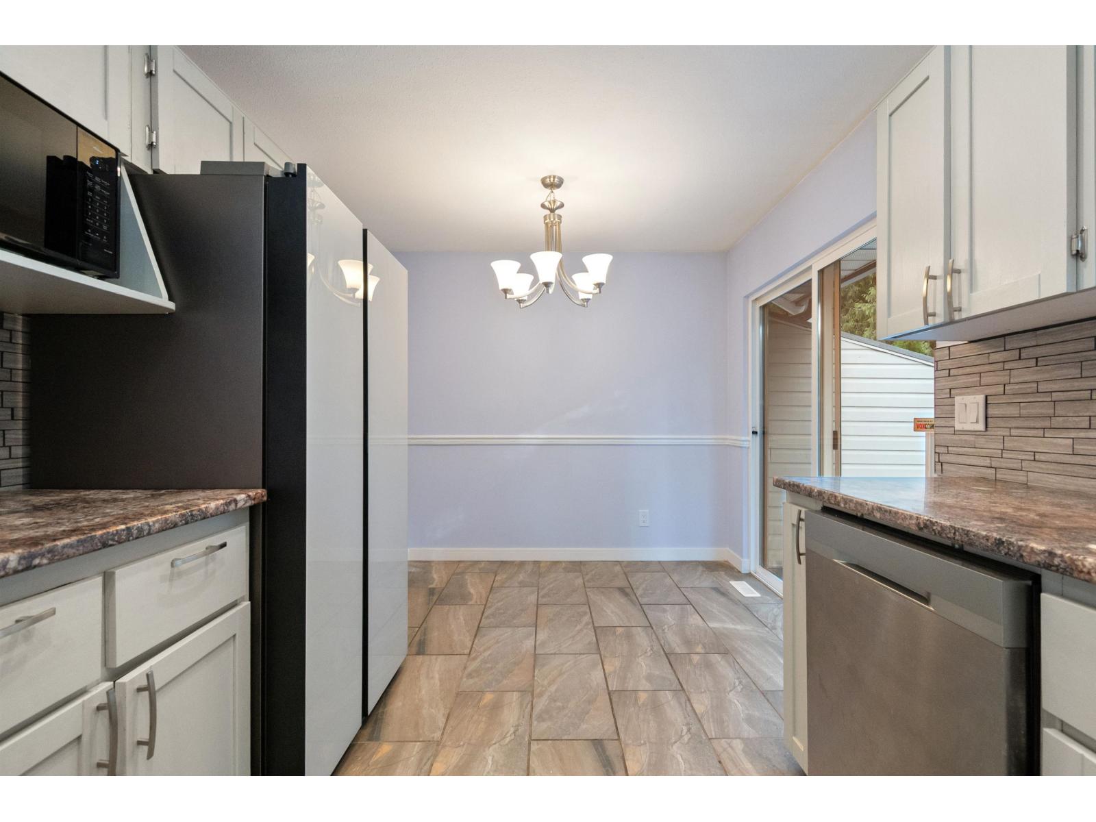 5610 Janis Street, Sardis South, Chilliwack, British Columbia  V2R 3K3 - Photo 12 - R3070576