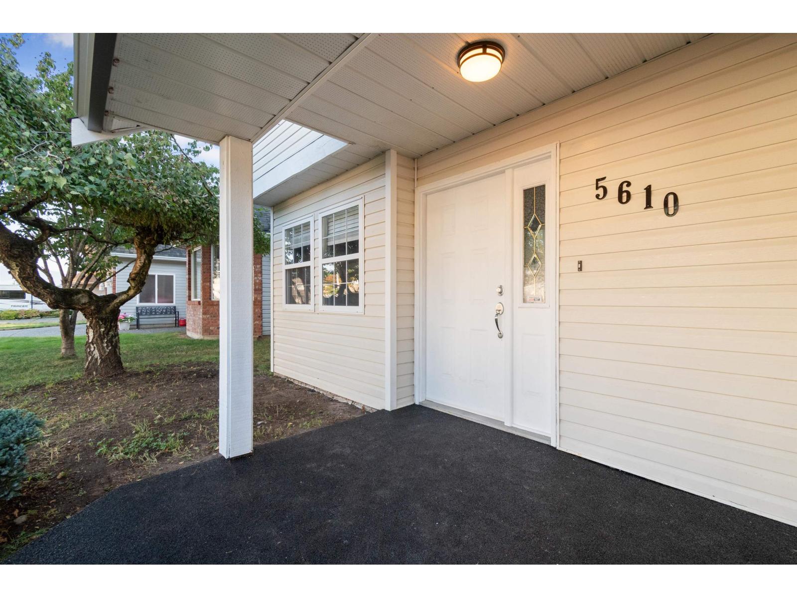 5610 Janis Street, Sardis South, Chilliwack, British Columbia  V2R 3K3 - Photo 2 - R3070576