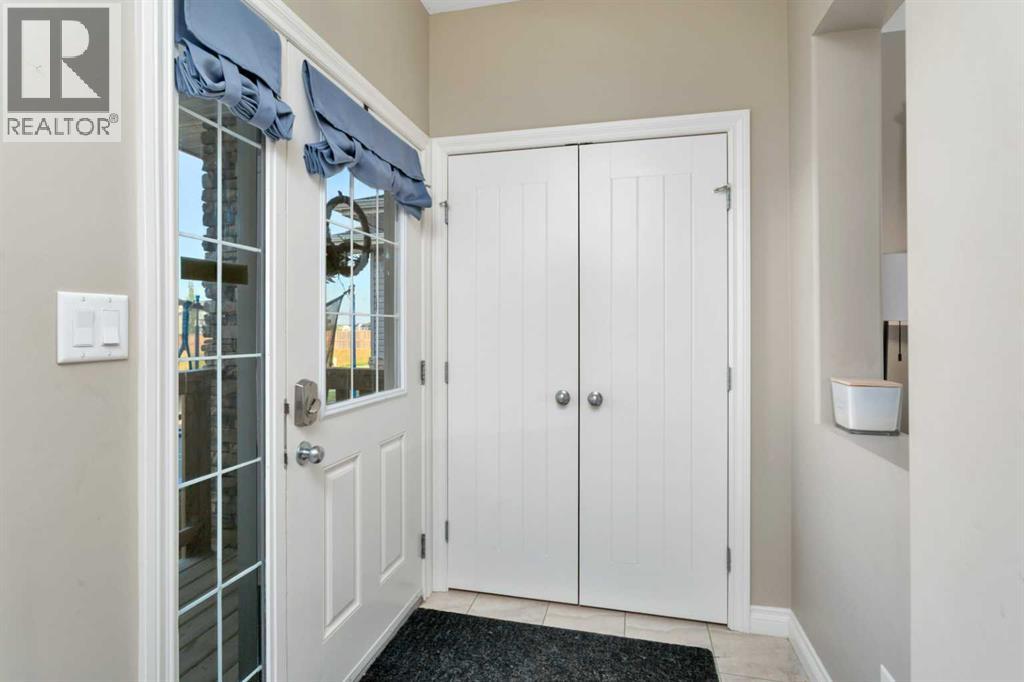 3 Ross Close, Sylvan Lake, Alberta  T4S 0K4 - Photo 3 - A2270449