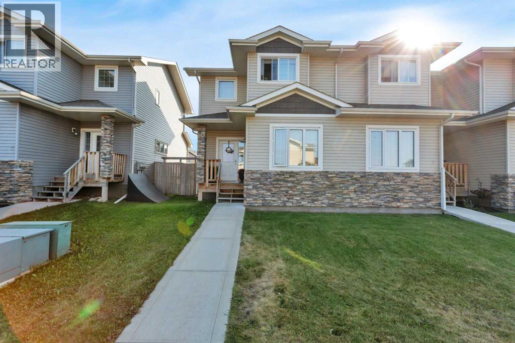 3 Ross Close, Sylvan Lake, Alberta  T4S 0K4 - Photo 1 - A2270449