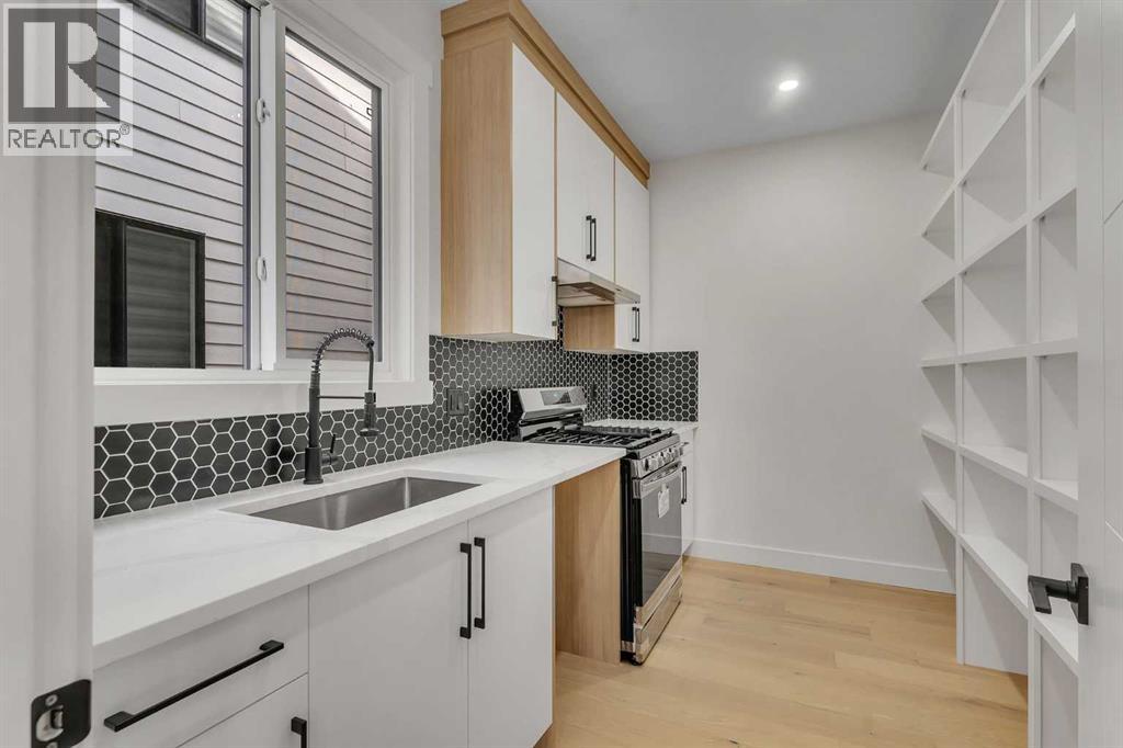 18 South Shore Road, Chestermere, Alberta  T1X 2Y4 - Photo 12 - A2268570