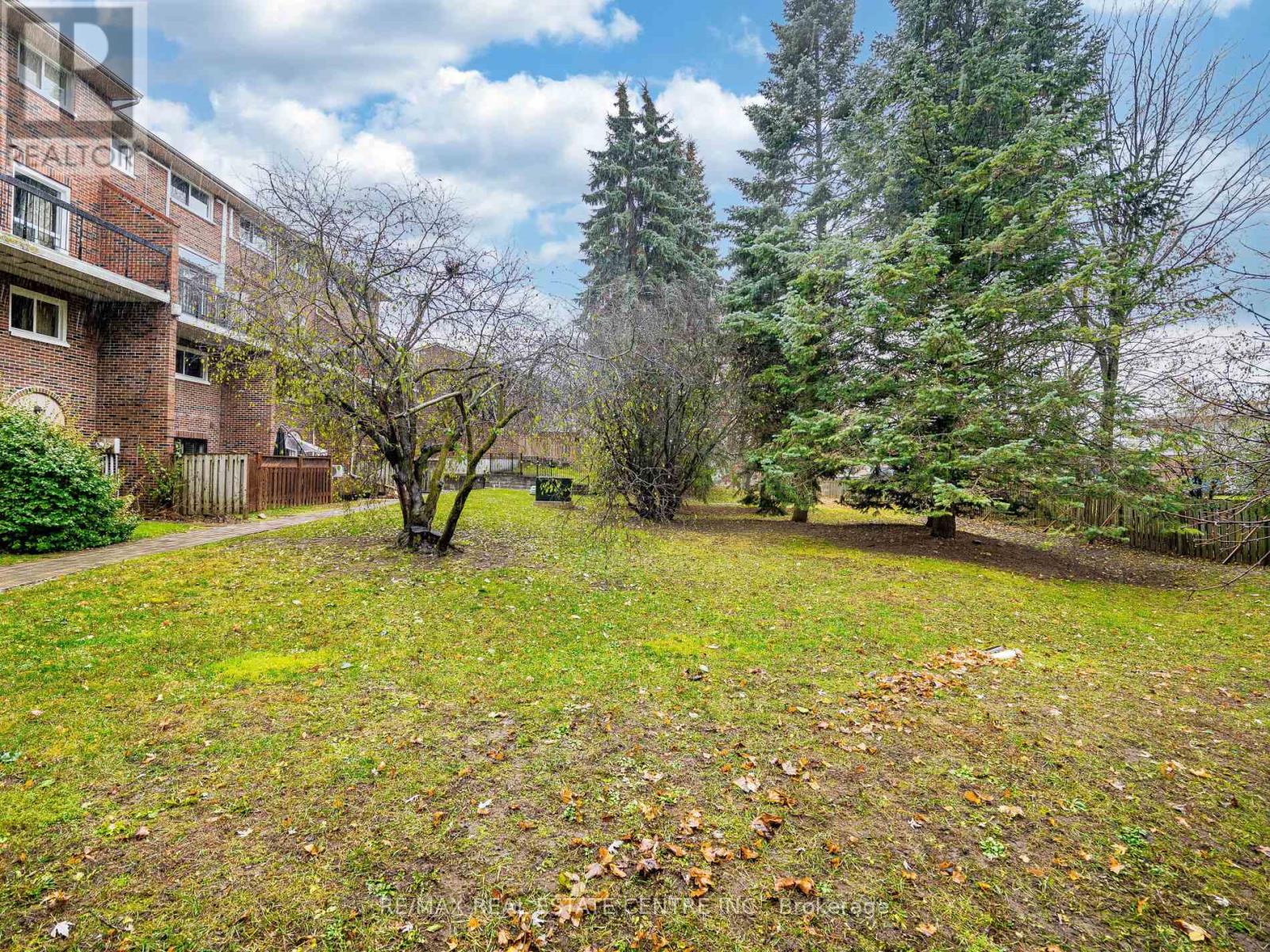 121 - 49 Rhonda Road, Guelph, Ontario  N1H 7A4 - Photo 46 - X12582798