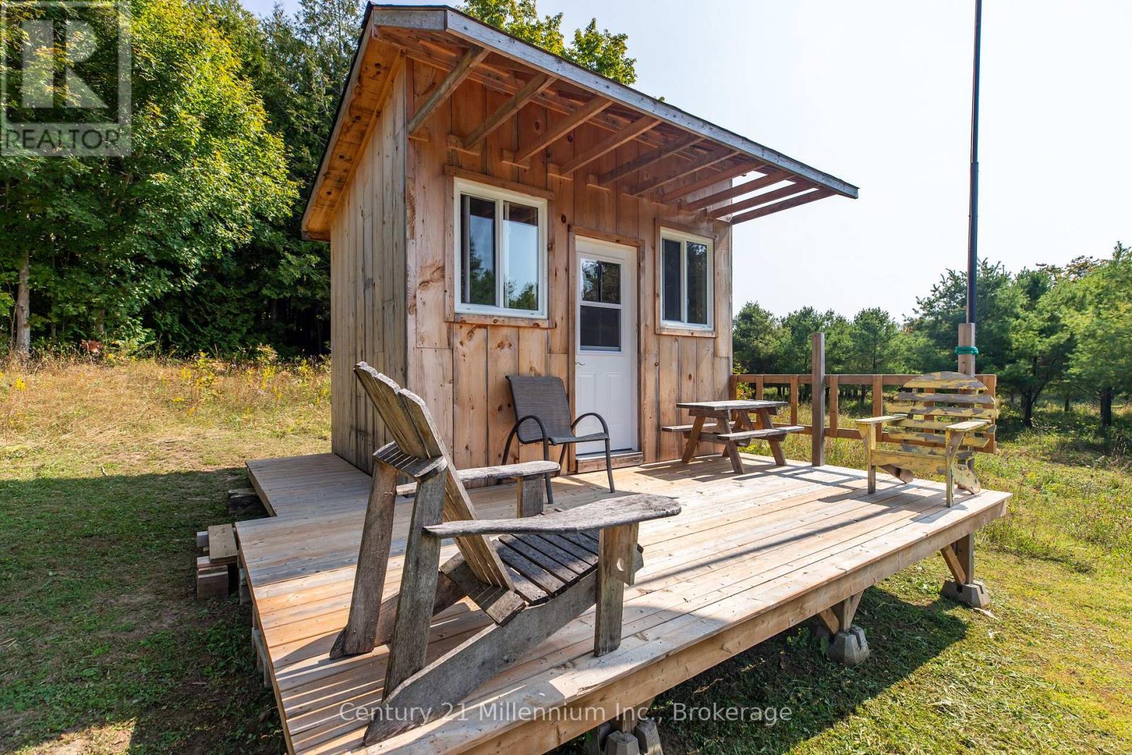 667 East Road, Northern Bruce Peninsula, Ontario  N0H 1W0 - Photo 20 - X12582922