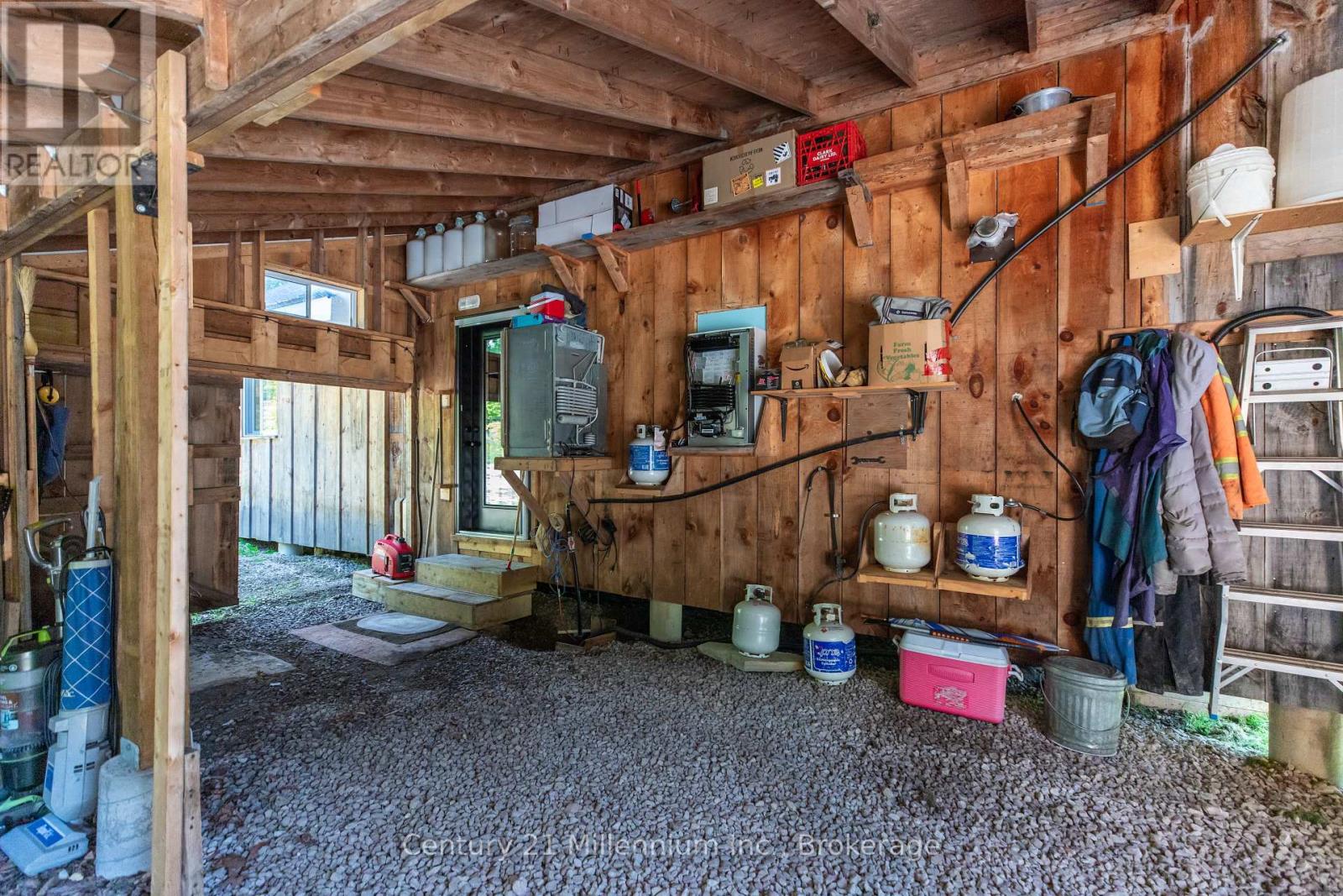 667 East Road, Northern Bruce Peninsula, Ontario  N0H 1W0 - Photo 22 - X12582922