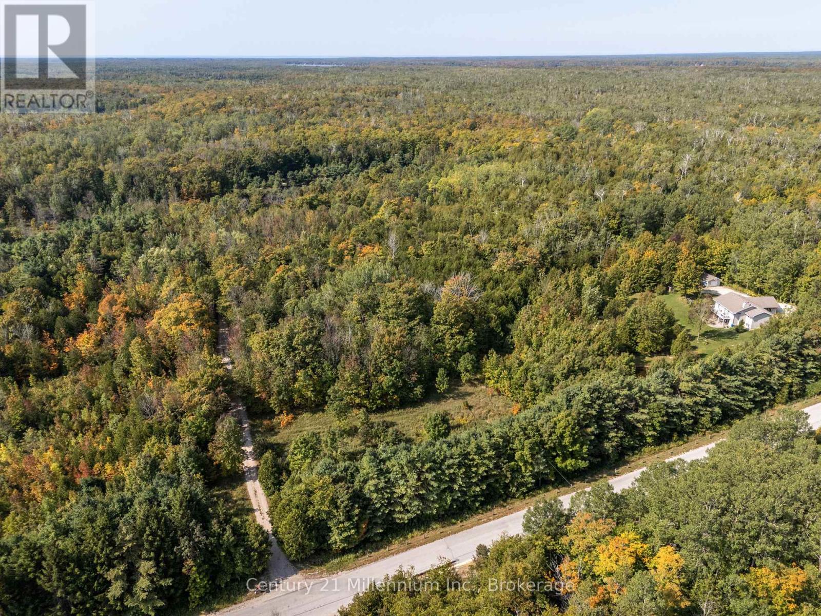 667 East Road, Northern Bruce Peninsula, Ontario  N0H 1W0 - Photo 42 - X12582922