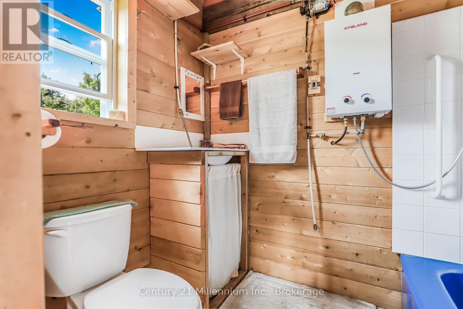 667 East Road, Northern Bruce Peninsula, Ontario  N0H 1W0 - Photo 49 - X12582922