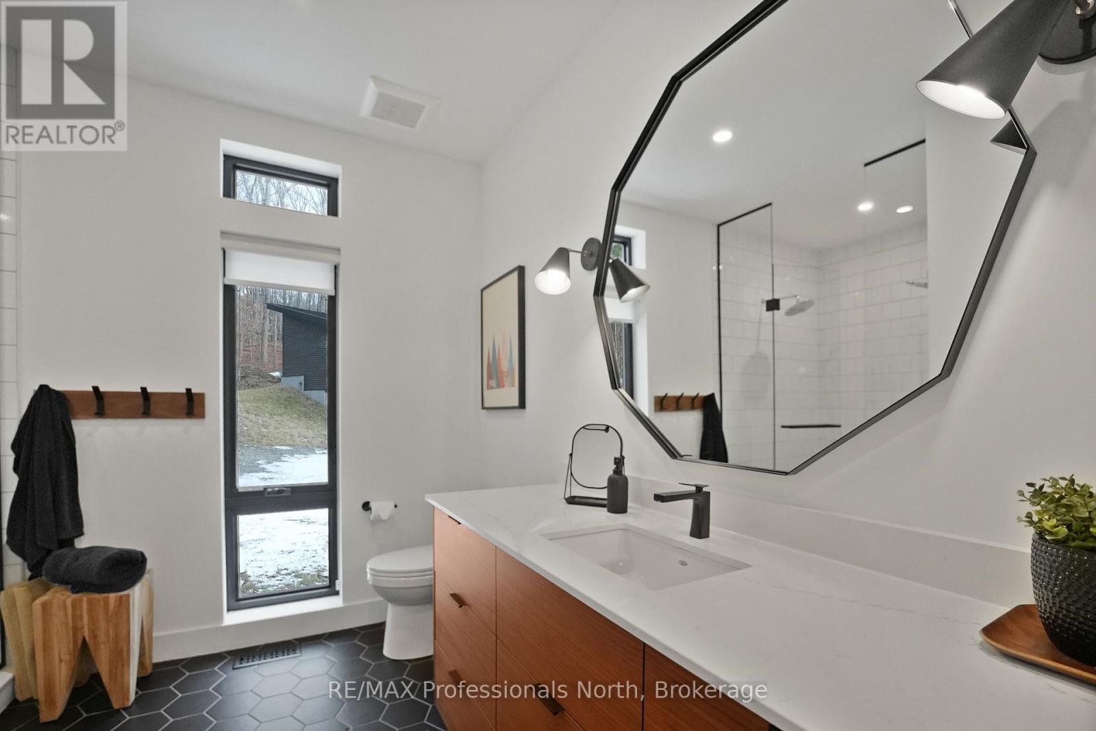 1237 Burlywood Trail, Dysart Et Al, Ontario  K0M 1S0 - Photo 24 - X12583016