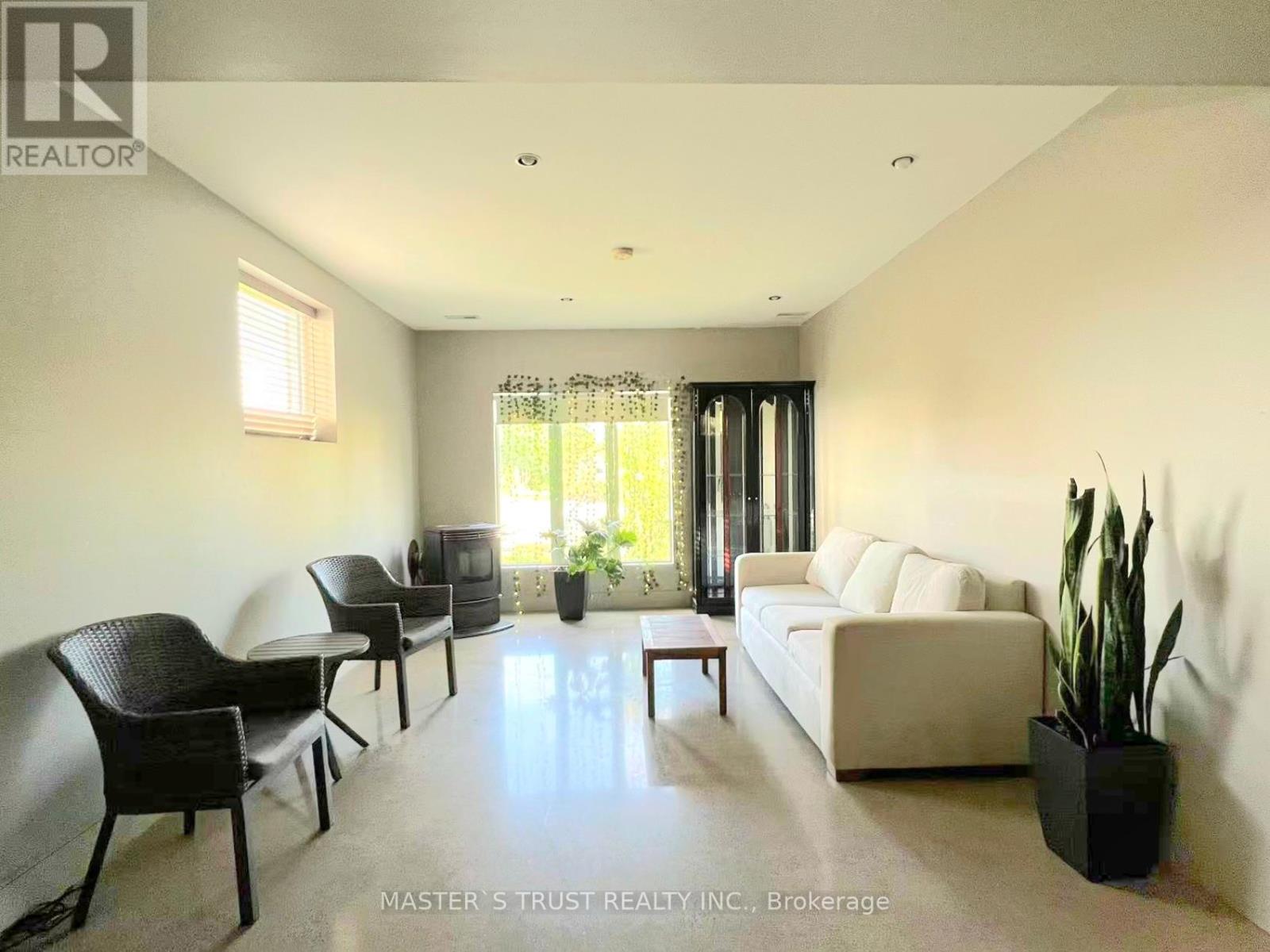 GROUND - 30 KENNEDY LANE, Whitchurch-Stouffville, Ontario