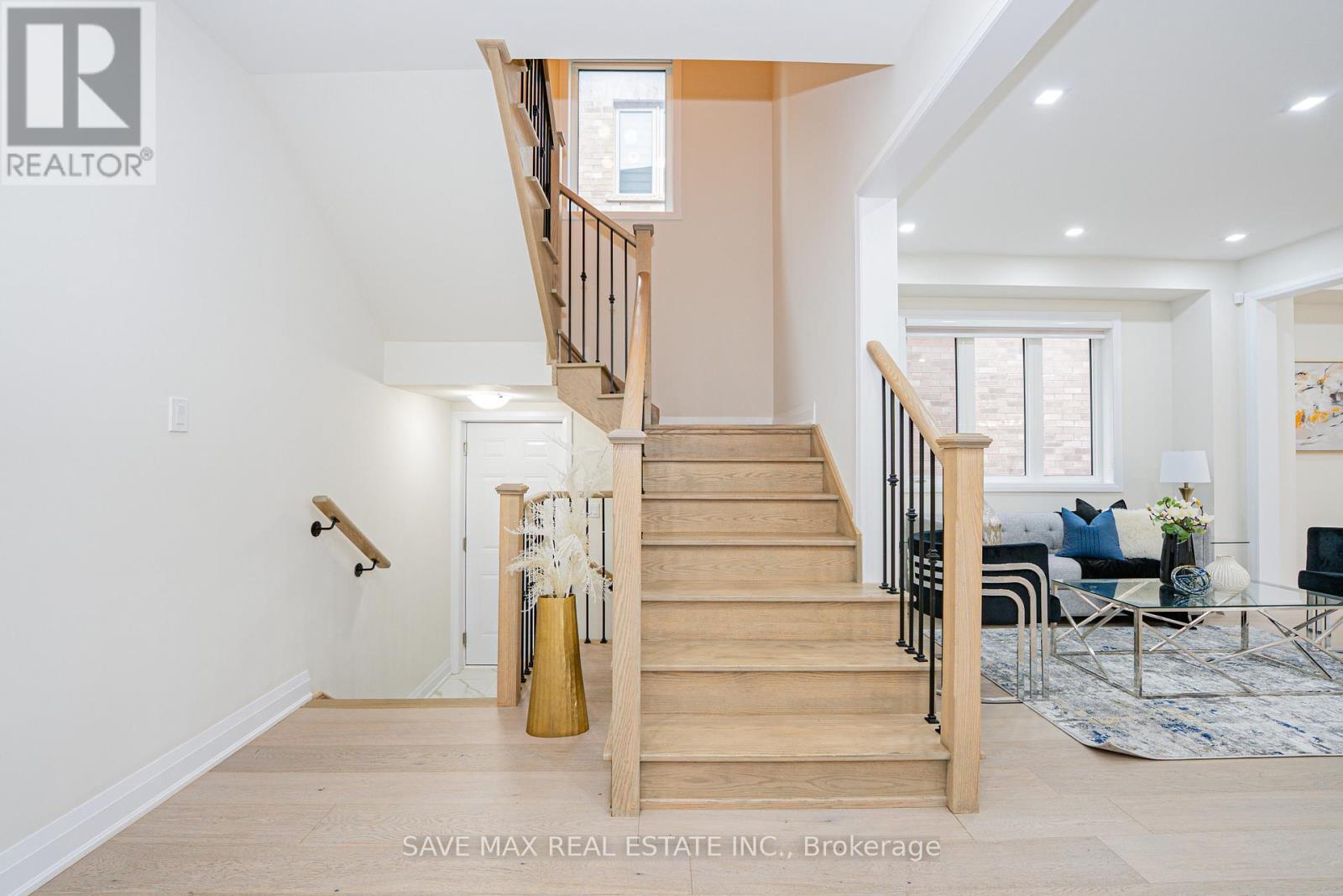 53 Lipscott Drive, Caledon, Ontario  L7C 4K1 - Photo 15 - W12557646