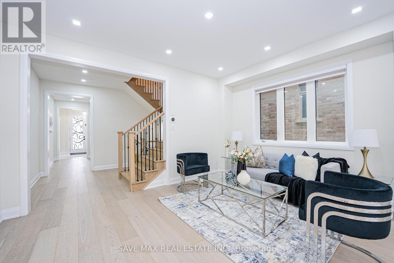 53 Lipscott Drive, Caledon, Ontario  L7C 4K1 - Photo 6 - W12557646