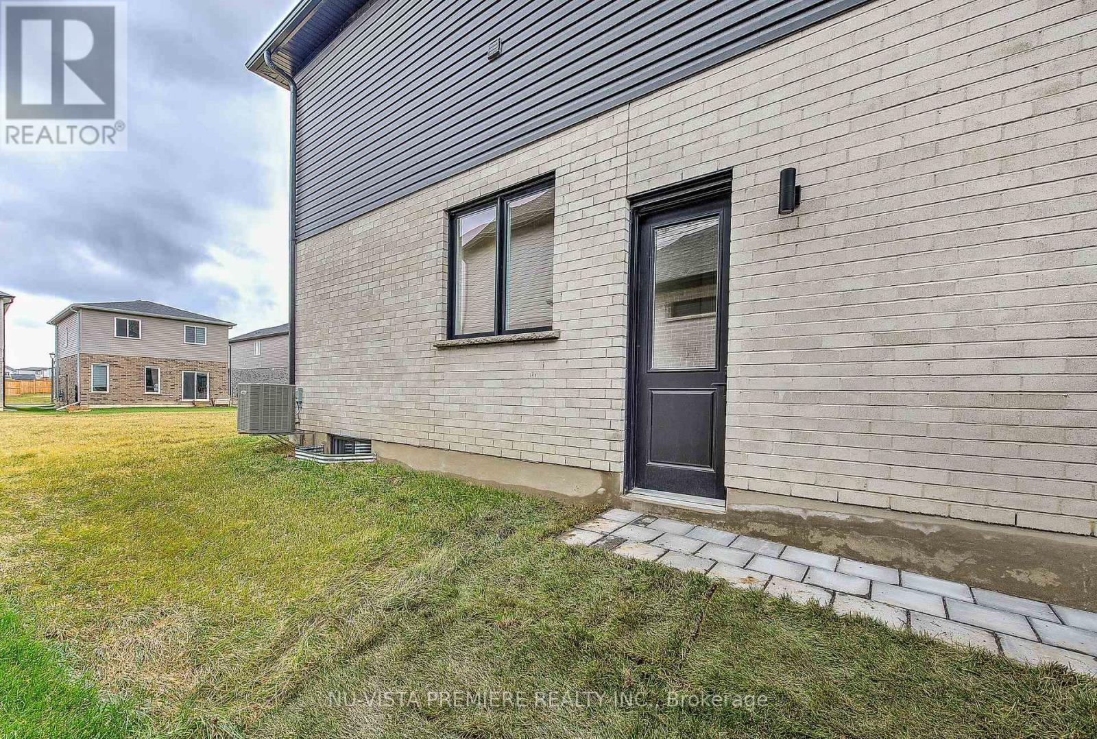2228 Saddlerock Avenue, London North, Ontario  N6G 3X3 - Photo 45 - X12377554