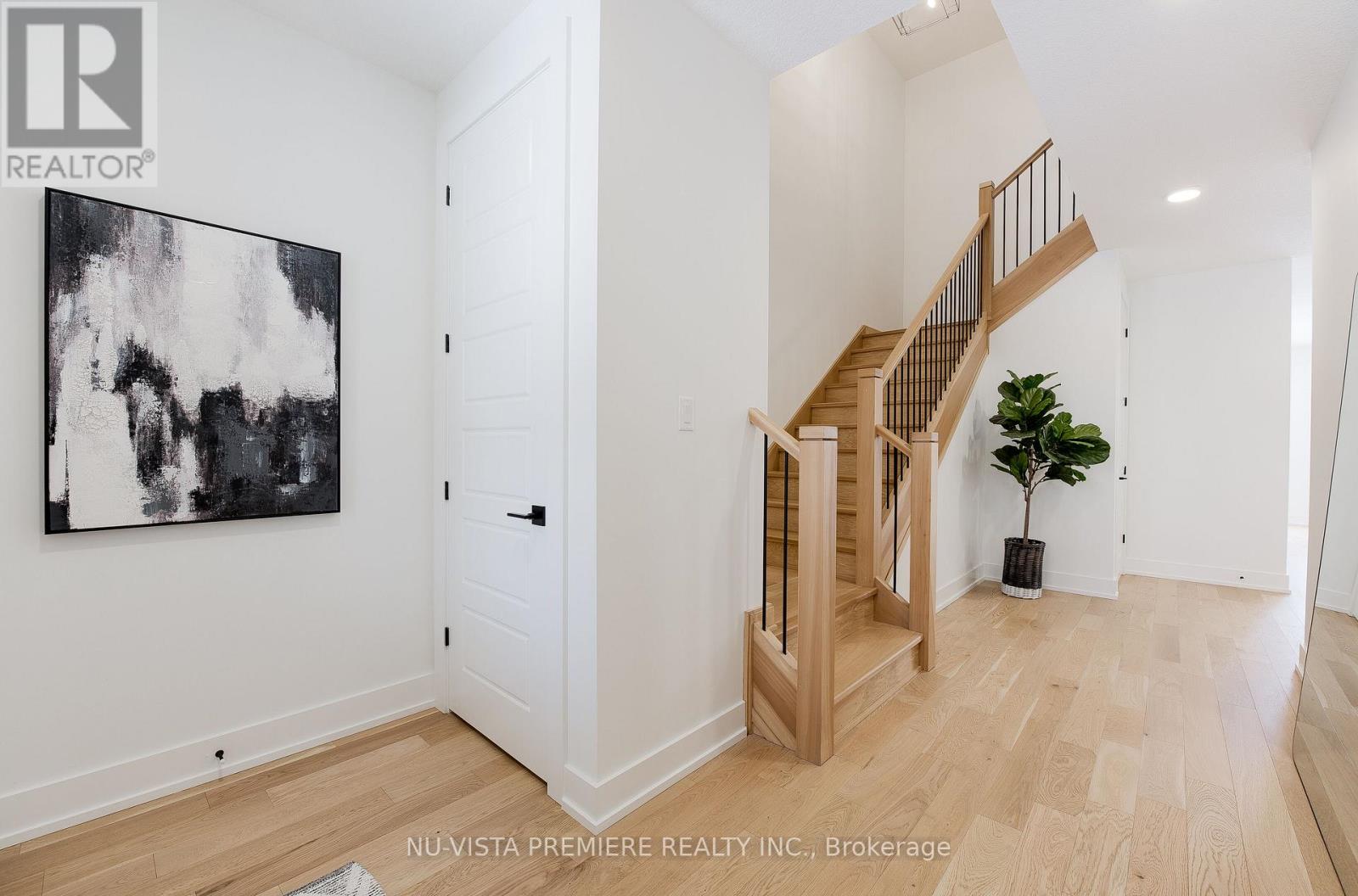 2228 Saddlerock Avenue, London North, Ontario  N6G 3X3 - Photo 5 - X12377554