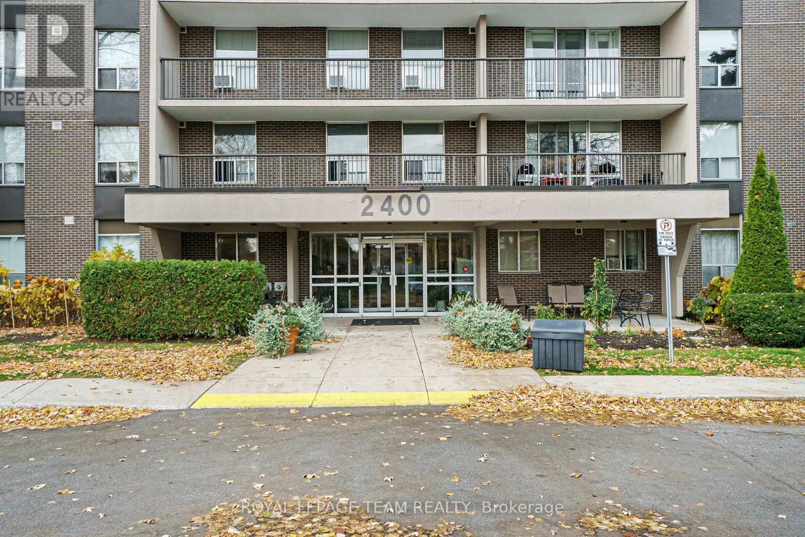 606 - 2400 Virginia Drive, Ottawa, Ontario  K1H 8L3 - Photo 2 - X12529210