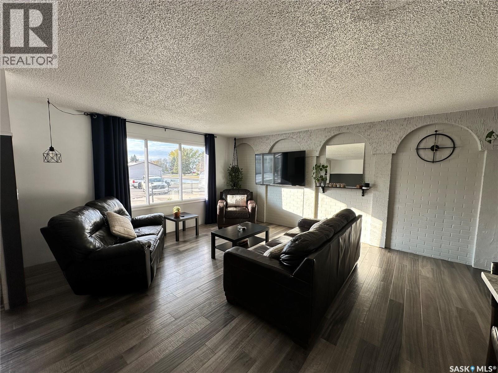 737 Willow Place, Hudson Bay, Saskatchewan  S0E 0Y0 - Photo 17 - SK022123