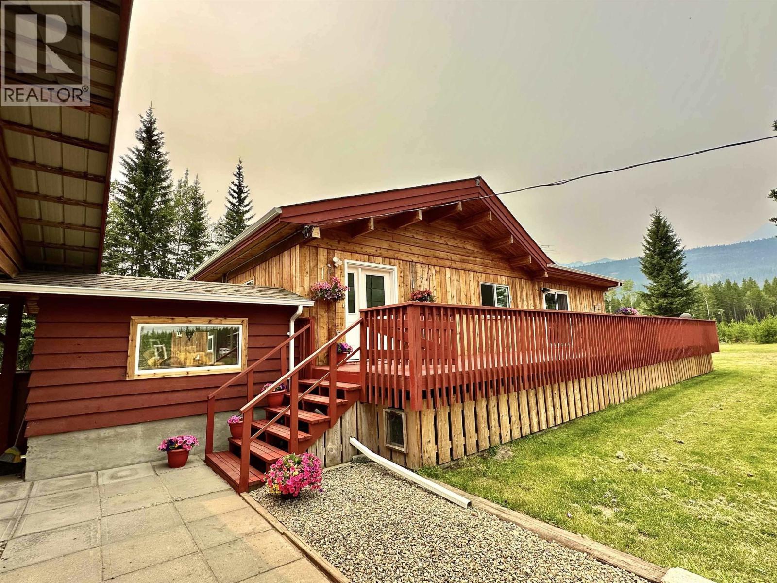 1485 Cranberry Lake Road, Valemount, British Columbia  V0E 2Z0 - Photo 2 - R3070628