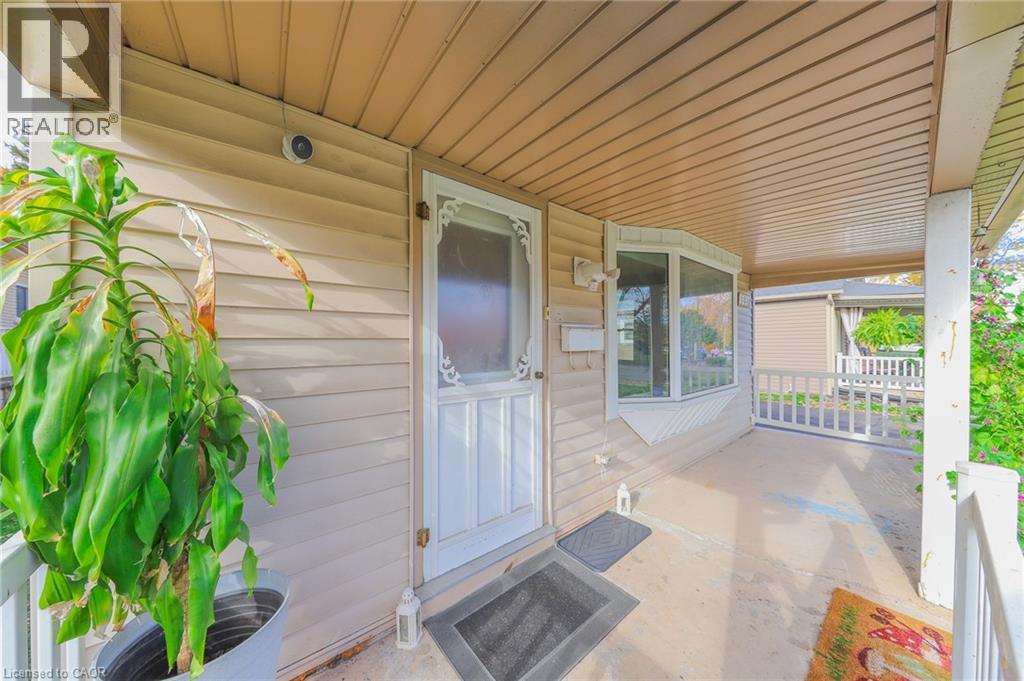 5537 Montrose Road, Niagara Falls, Ontario  L2H 1K9 - Photo 3 - 40791014