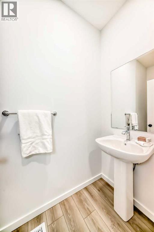 12 Starling Place Nw, Calgary, Alberta  T3P 2V7 - Photo 9 - A2271817