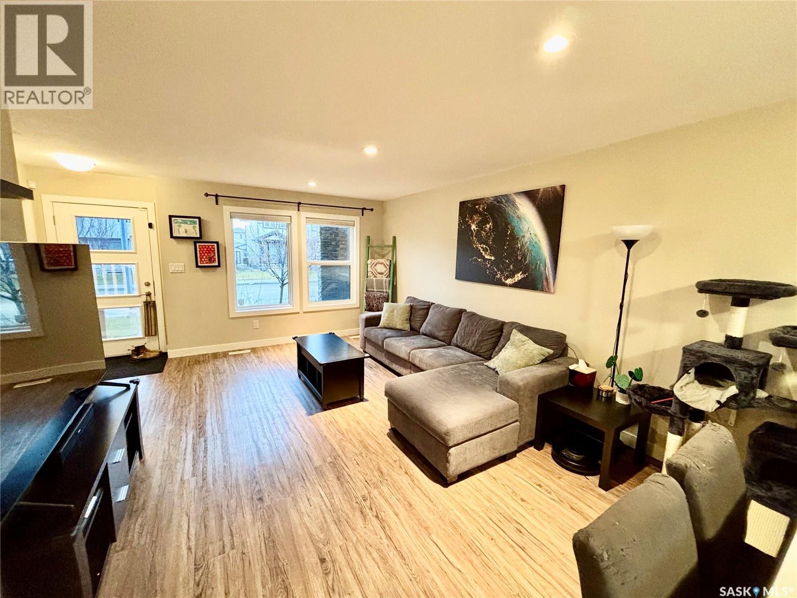 7989 Canola Avenue, Regina, Saskatchewan  S4Y 0E8 - Photo 5 - SK024837