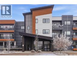 220 105 Willis CRESCENT Stonebridge