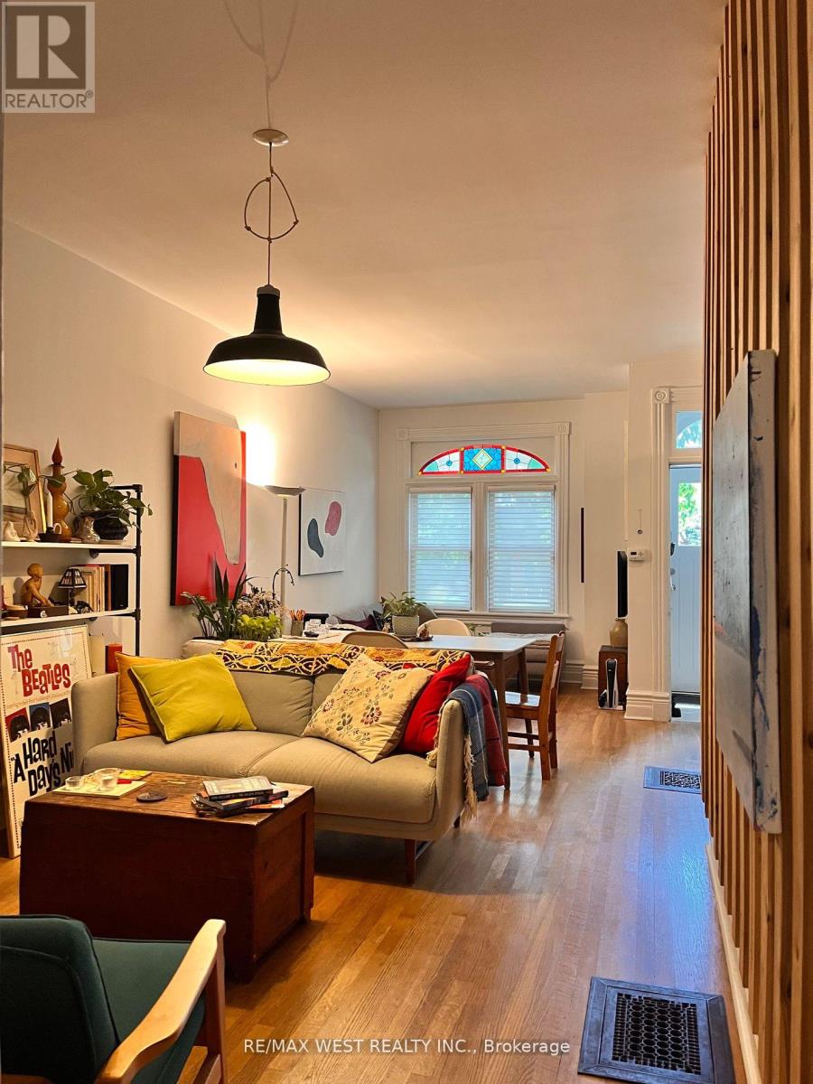 20 Afton Avenue, Toronto, Ontario  M6J 1R8 - Photo 10 - C12582908