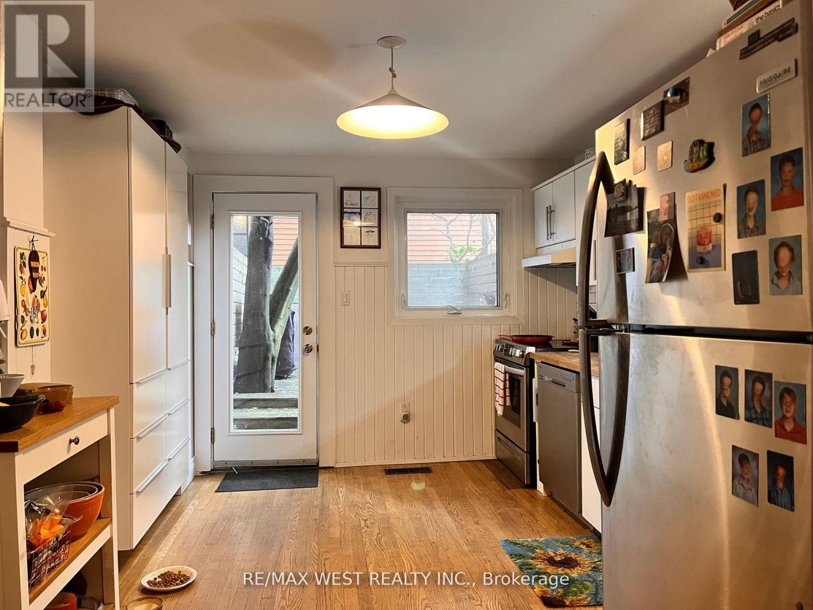 20 Afton Avenue, Toronto, Ontario  M6J 1R8 - Photo 11 - C12582908