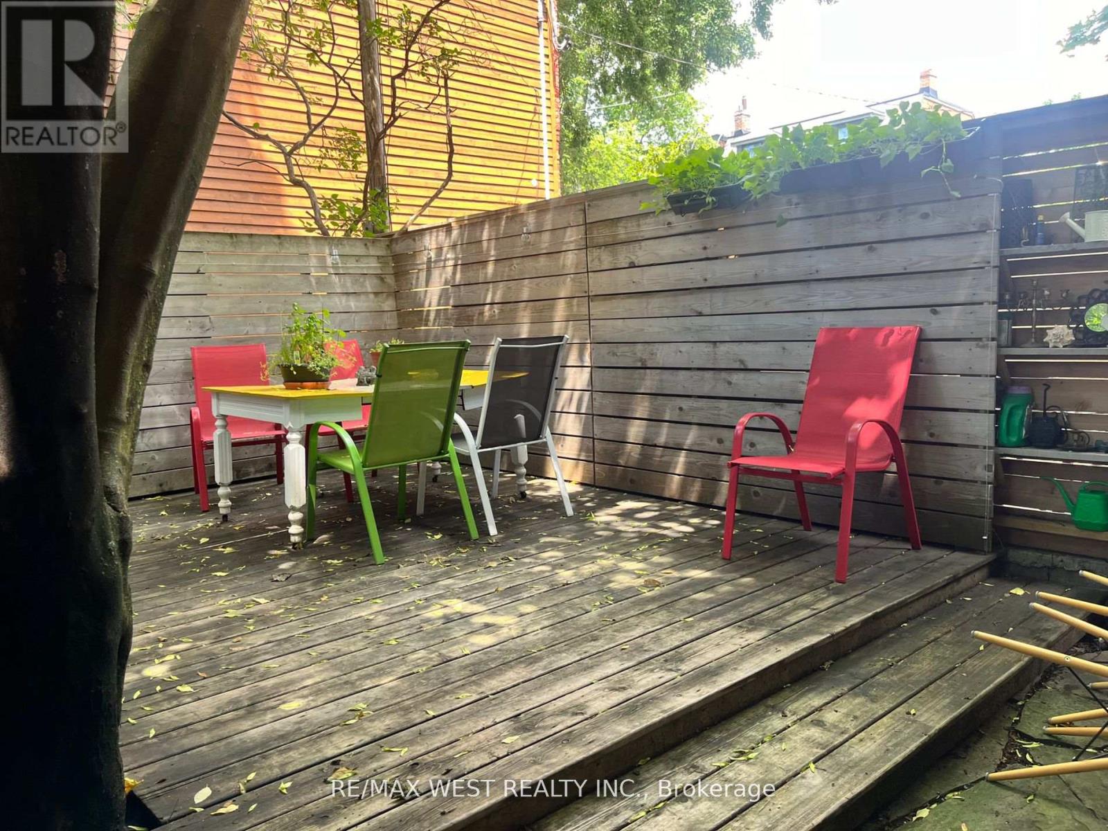 20 Afton Avenue, Toronto, Ontario  M6J 1R8 - Photo 16 - C12582908