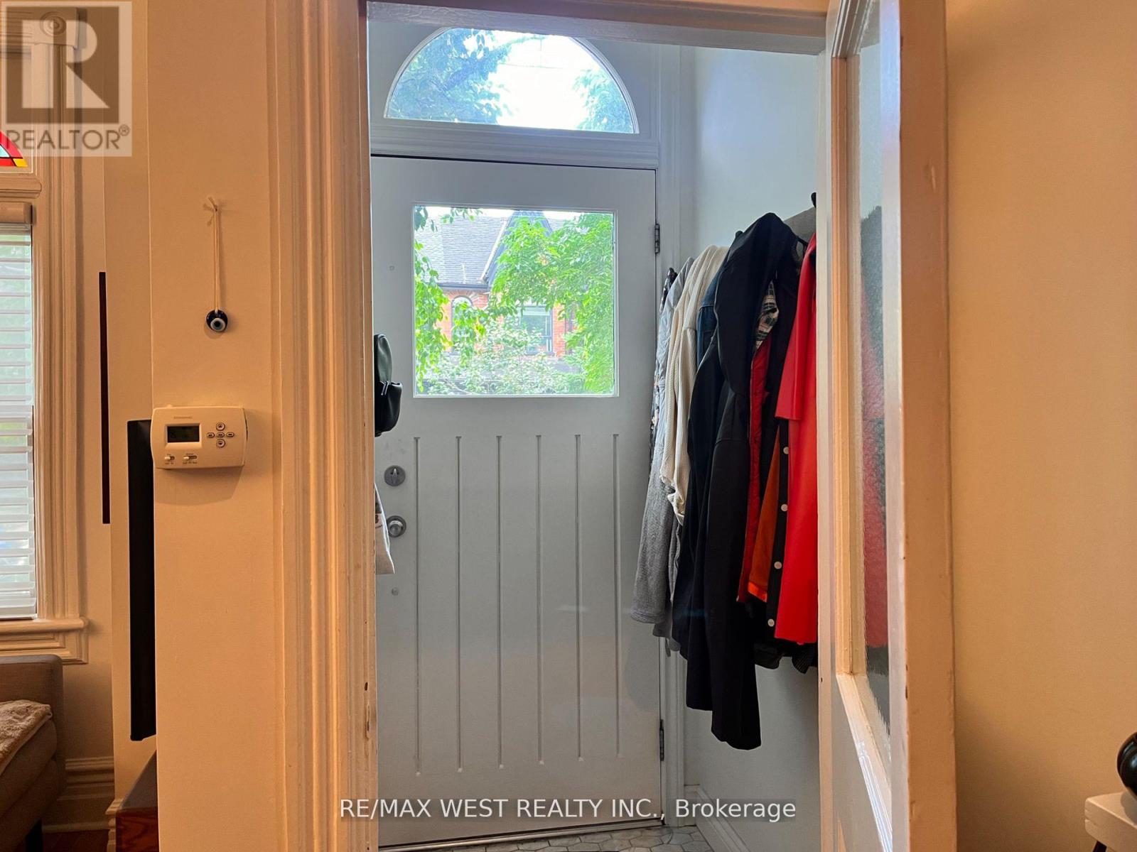 20 Afton Avenue, Toronto, Ontario  M6J 1R8 - Photo 3 - C12582908