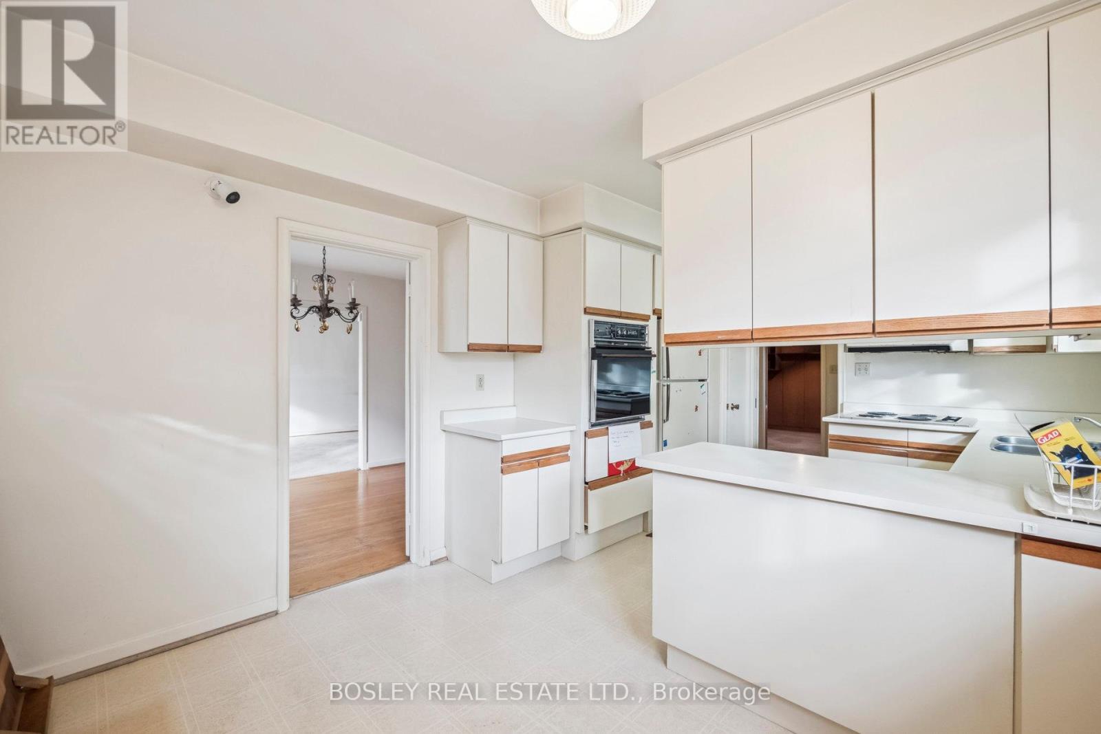 120 Fenn Avenue, Toronto, Ontario  M2P 1X6 - Photo 14 - C12582936