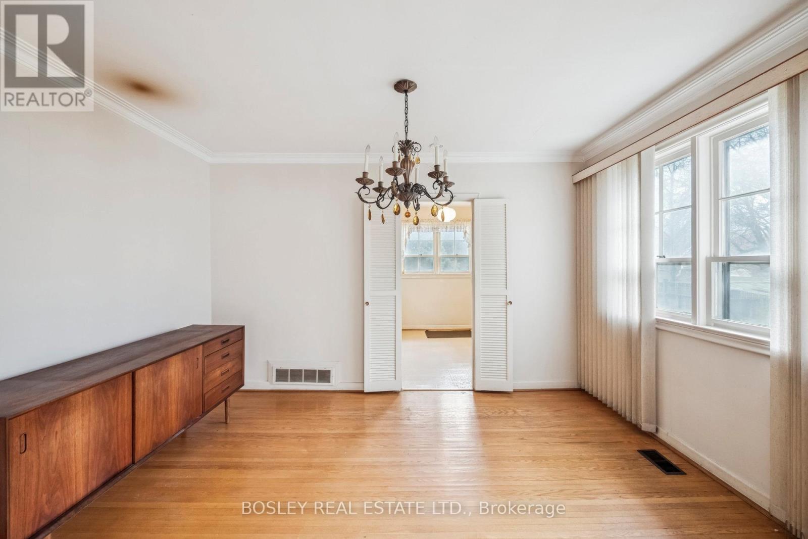 120 Fenn Avenue, Toronto, Ontario  M2P 1X6 - Photo 15 - C12582936