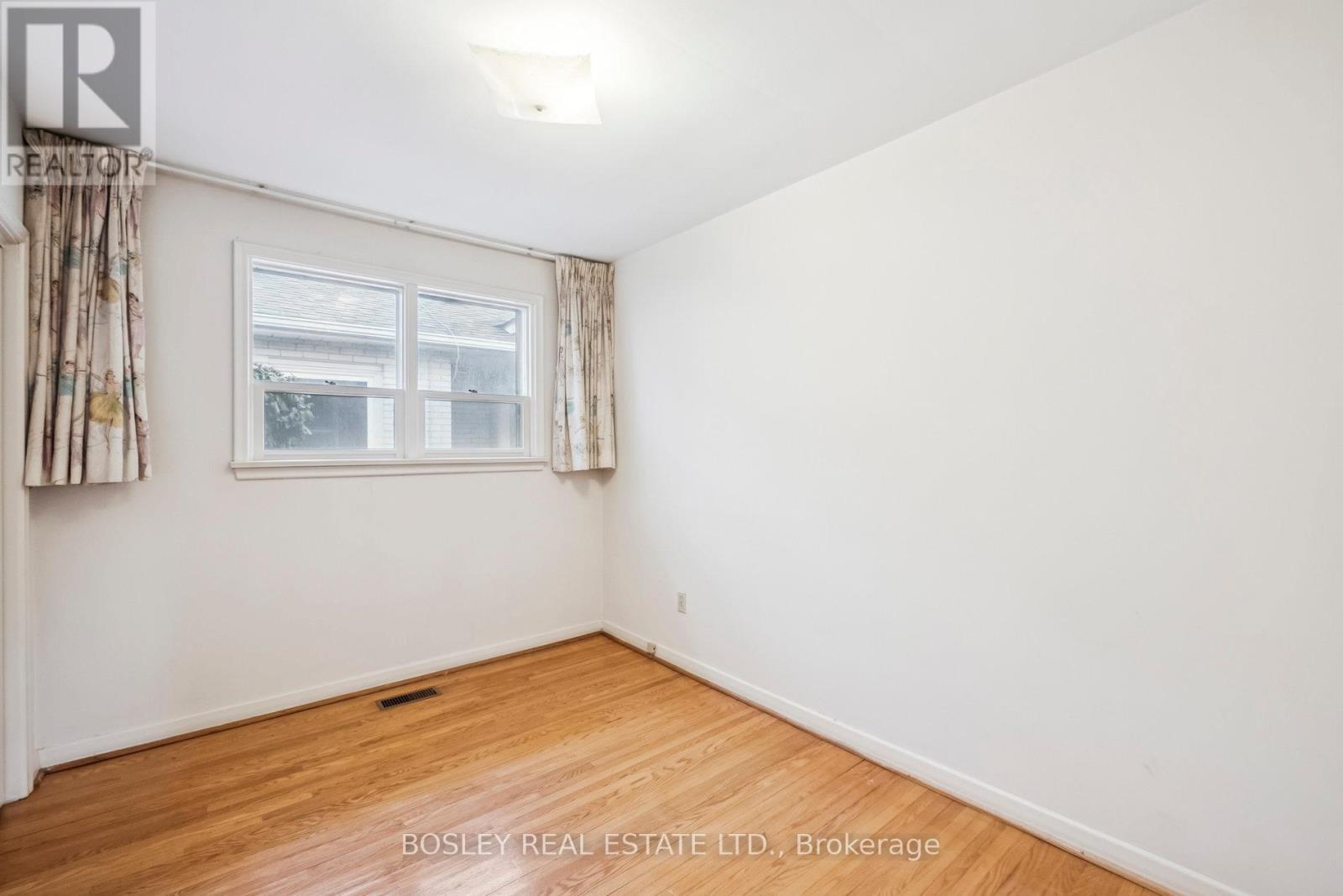 120 Fenn Avenue, Toronto, Ontario  M2P 1X6 - Photo 33 - C12582936