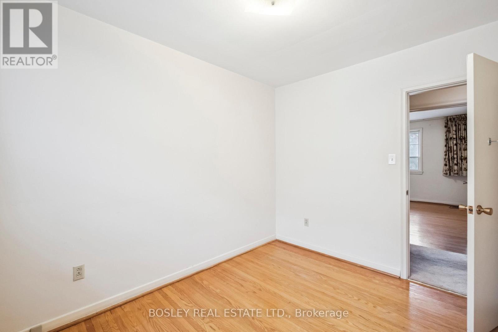 120 Fenn Avenue, Toronto, Ontario  M2P 1X6 - Photo 35 - C12582936