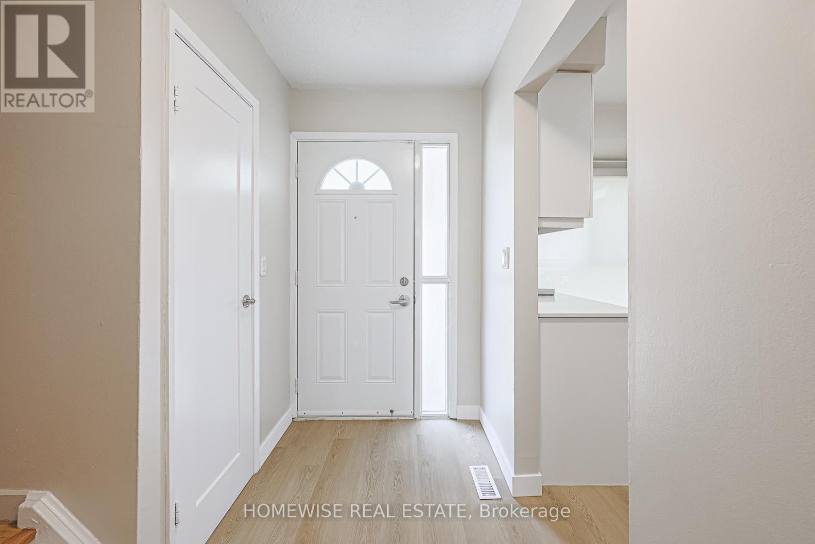 29 - 560 WAVERLY STREET N, Oshawa, Ontario