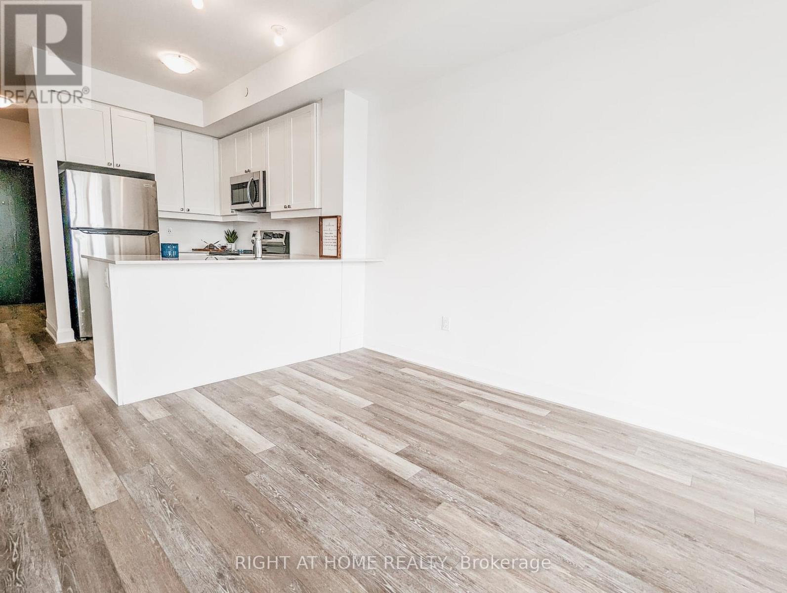 109 - 50 Lakebreeze Drive, Clarington, Ontario  L1B 0V9 - Photo 7 - E12582968