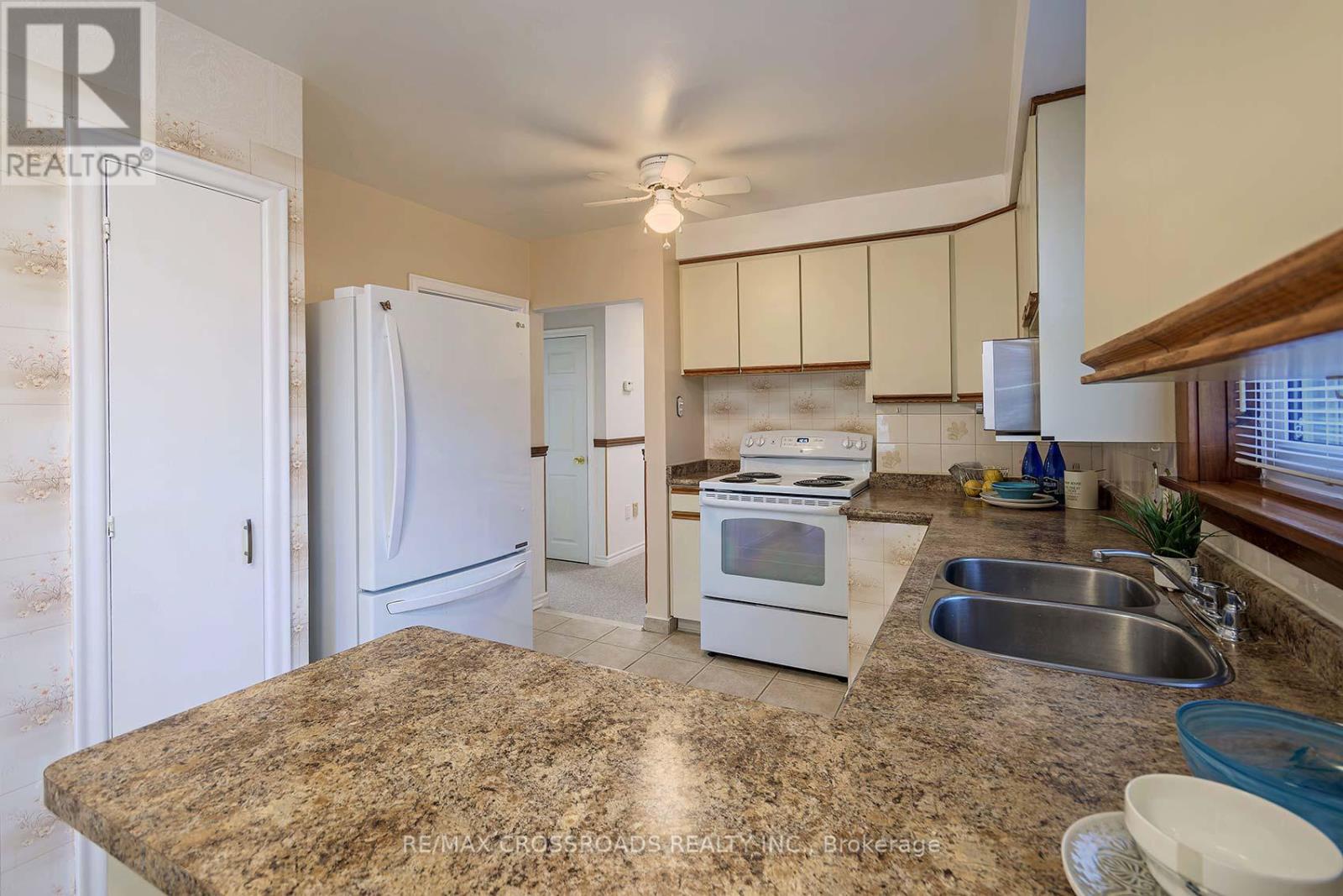 39 Pandora Circle, Toronto, Ontario  M1H 1V4 - Photo 7 - E12583012