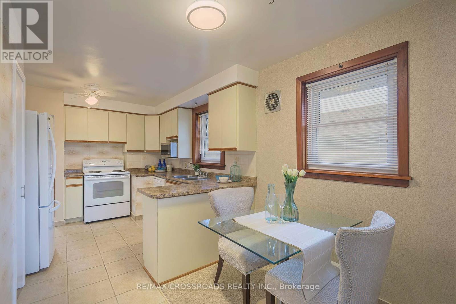 39 Pandora Circle, Toronto, Ontario  M1H 1V4 - Photo 9 - E12583012