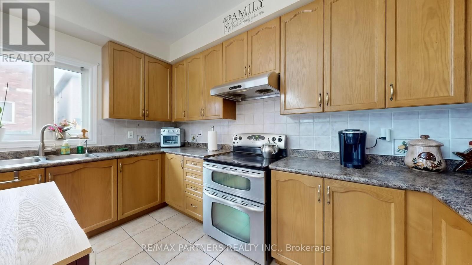 240 Swan Park Road, Markham, Ontario  L6E 0B1 - Photo 22 - N12583042