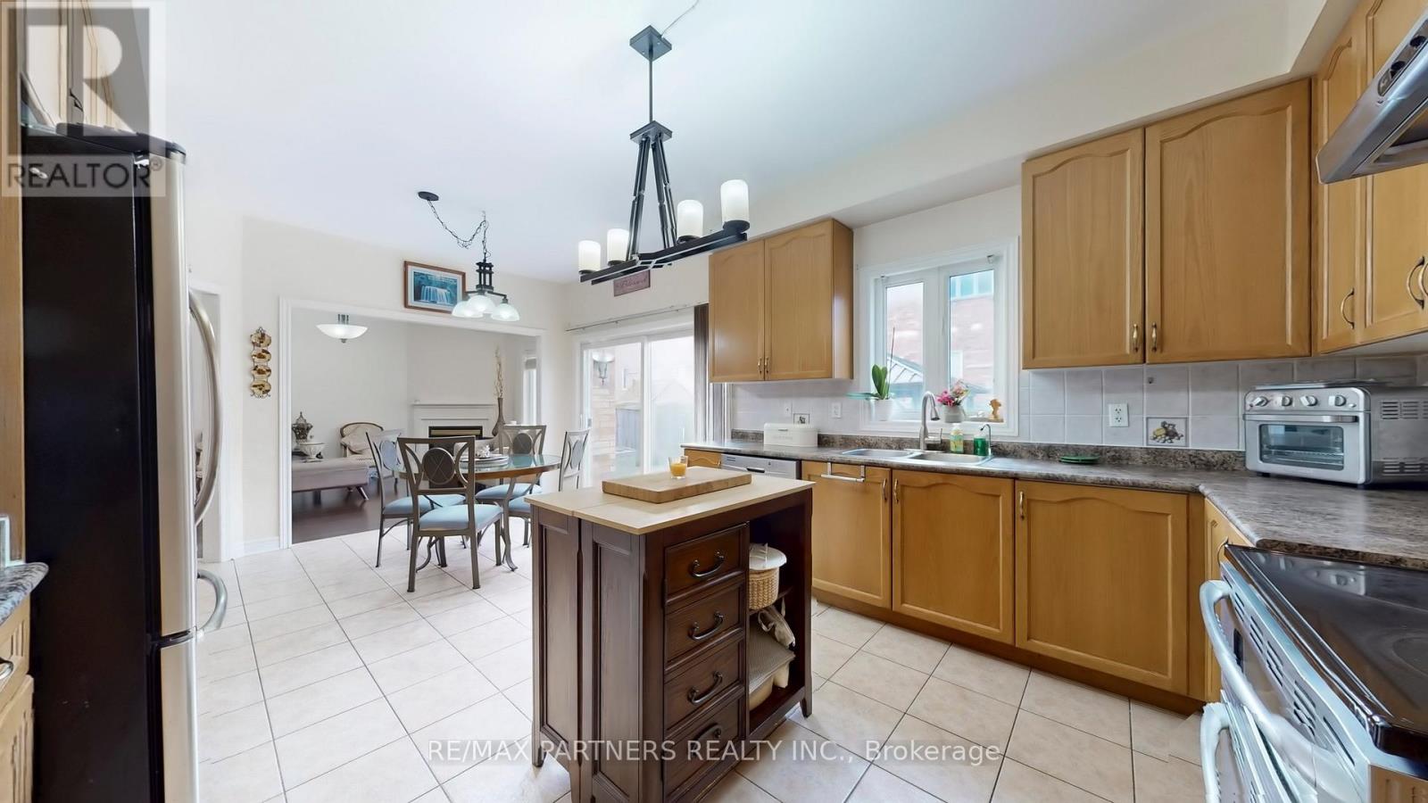 240 Swan Park Road, Markham, Ontario  L6E 0B1 - Photo 23 - N12583042