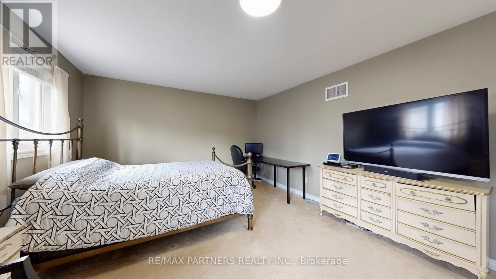 240 Swan Park Road, Markham, Ontario  L6E 0B1 - Photo 27 - N12583042