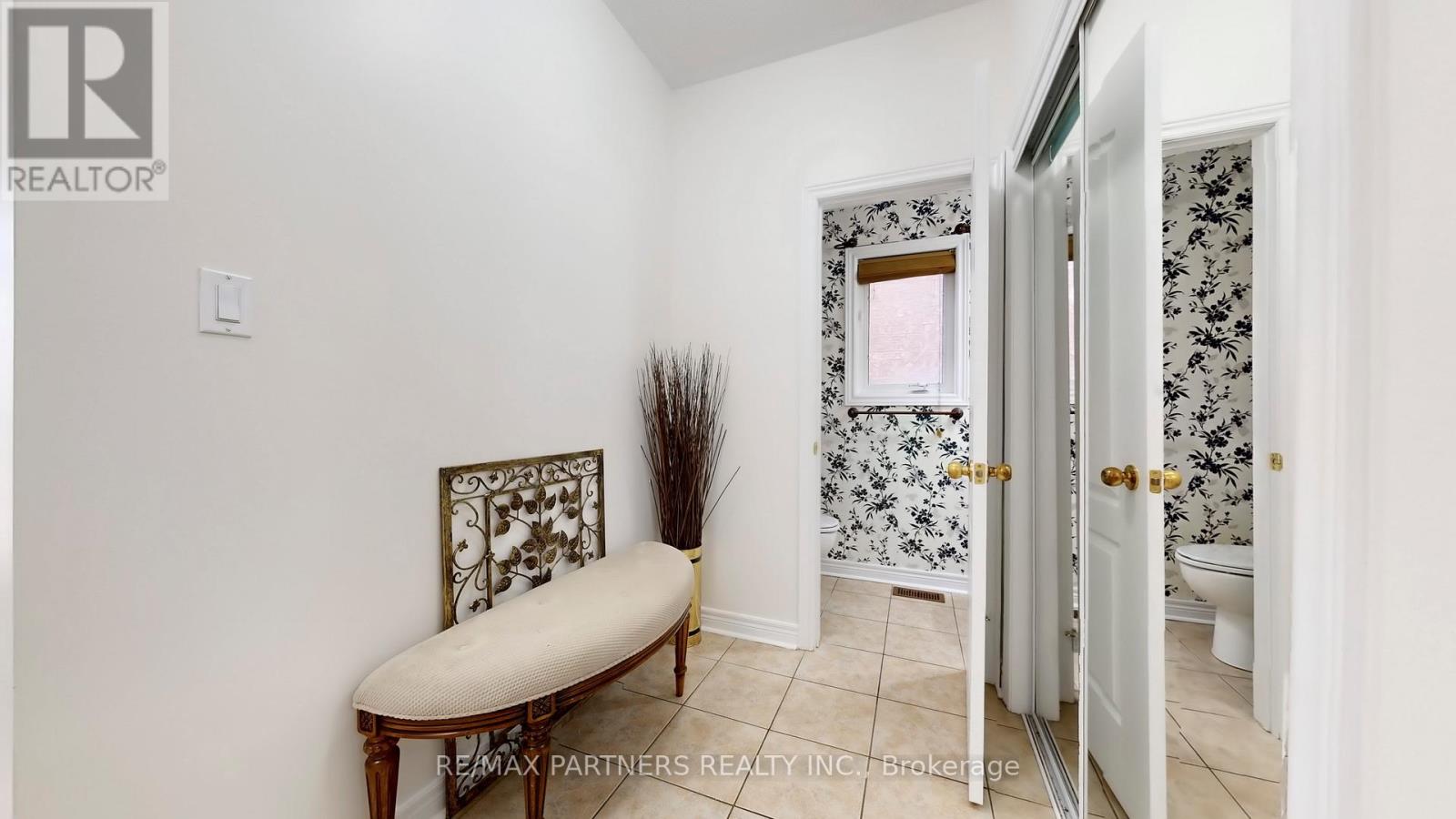 240 Swan Park Road, Markham, Ontario  L6E 0B1 - Photo 7 - N12583042