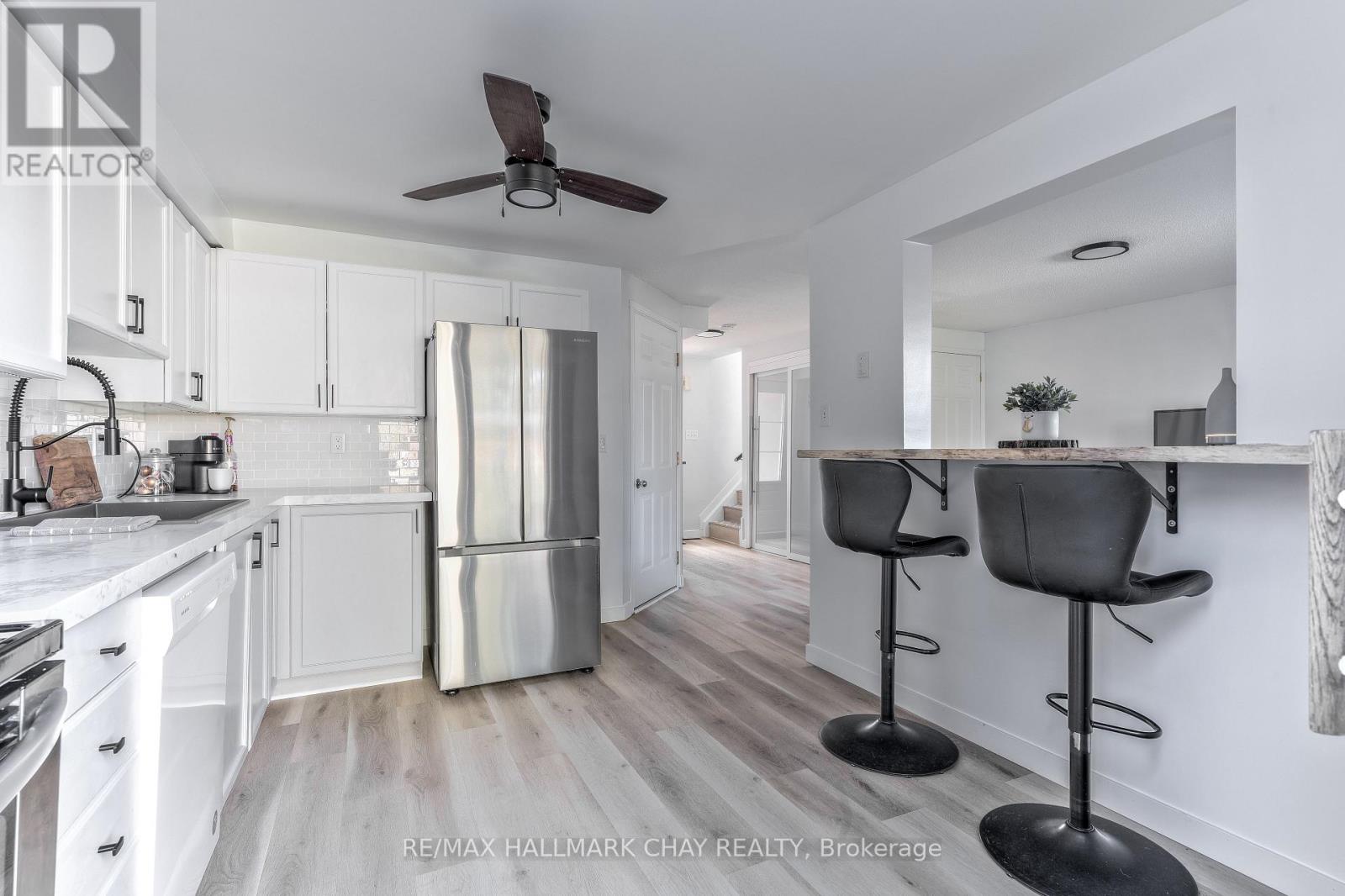 372 Dunsmore Lane, Barrie (Georgian Drive), Ontario  L4M 7B1 - Photo 13 - S12582898