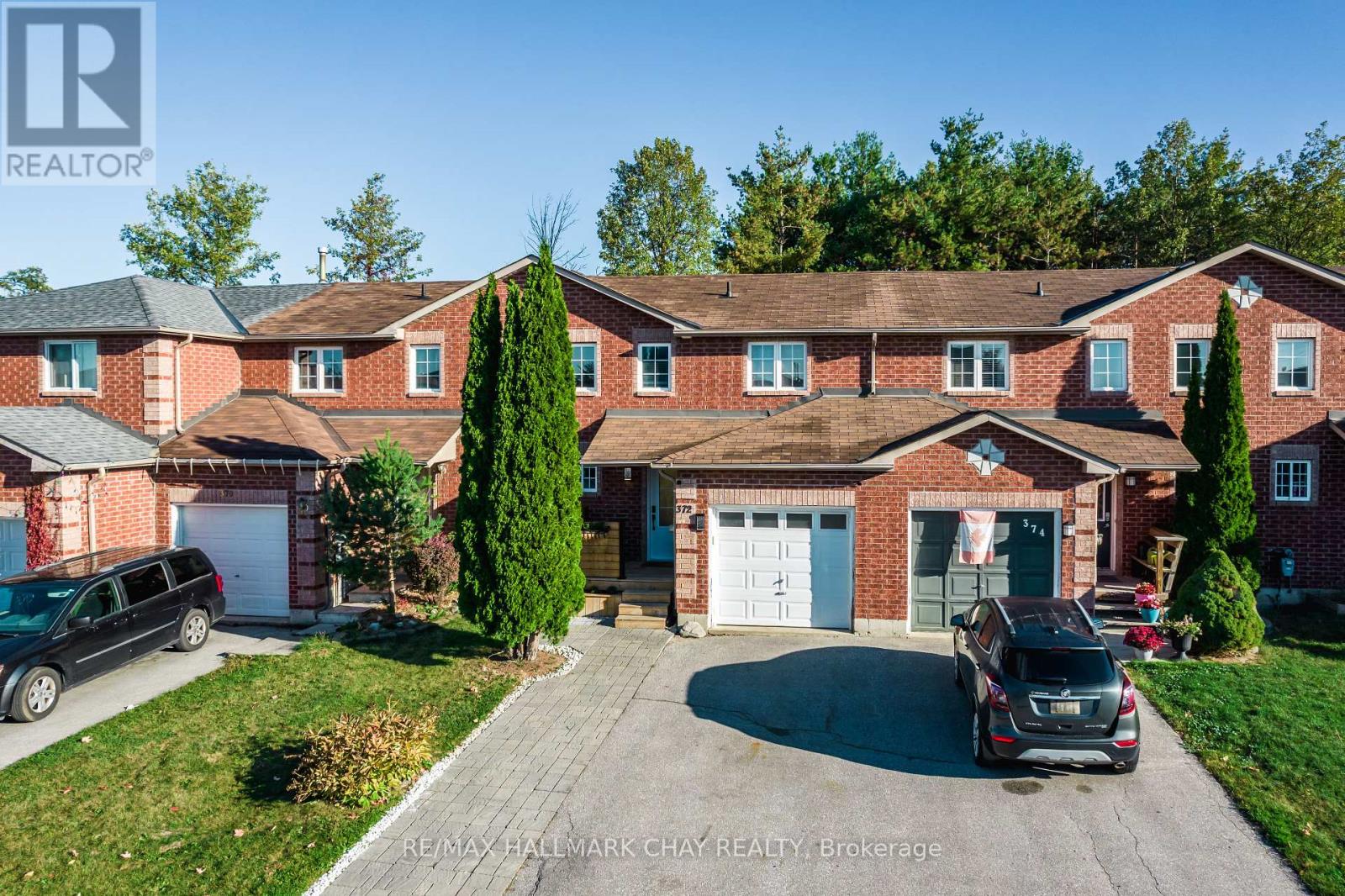 372 Dunsmore Lane, Barrie (Georgian Drive), Ontario  L4M 7B1 - Photo 2 - S12582898