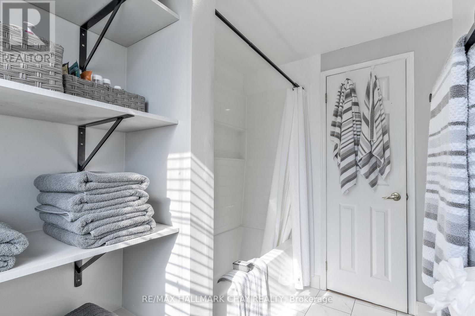 372 Dunsmore Lane, Barrie (Georgian Drive), Ontario  L4M 7B1 - Photo 24 - S12582898